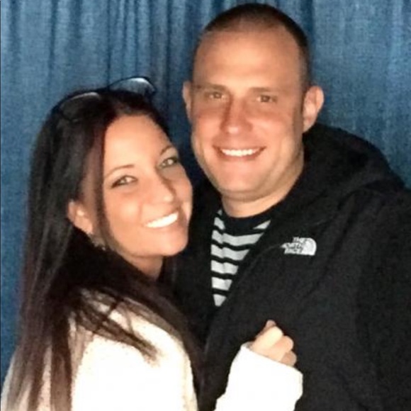 Meet your Posher, Lauren - Picture 1 of 1